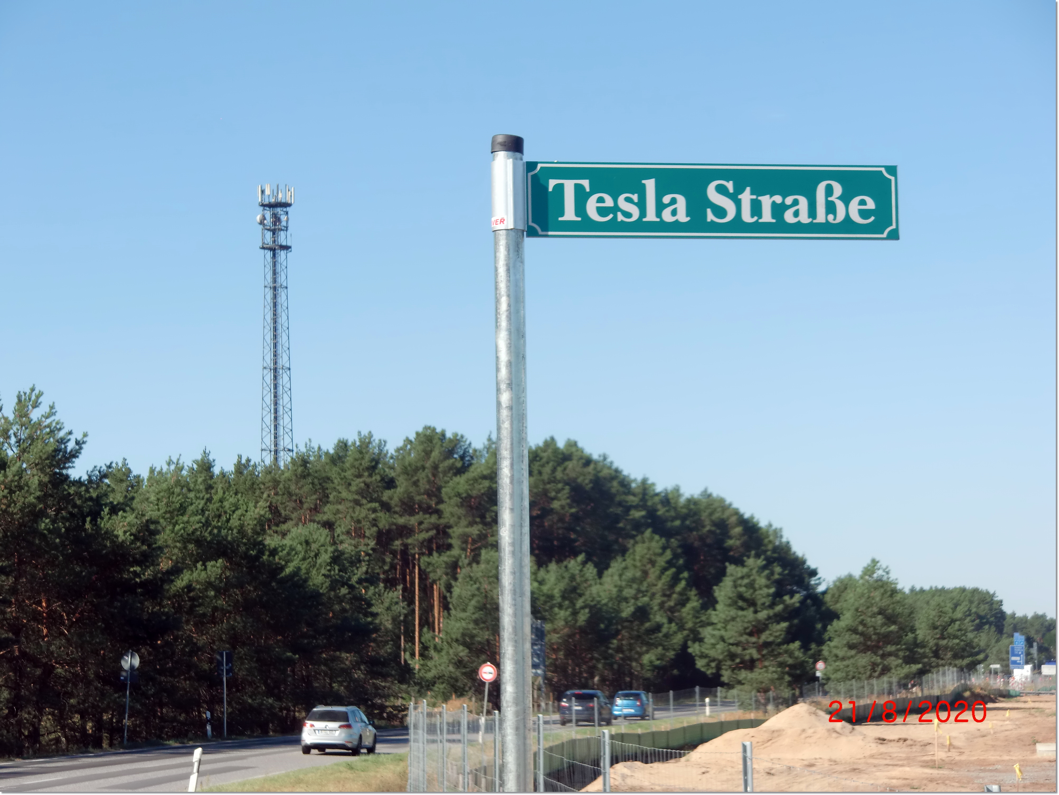 Tesla Strasse